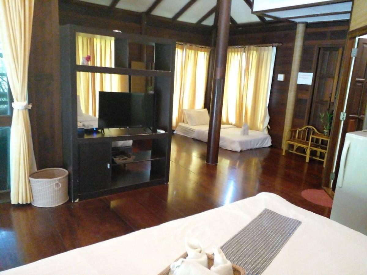 Baansuanleelawadee Resort Amphawa Exterior foto